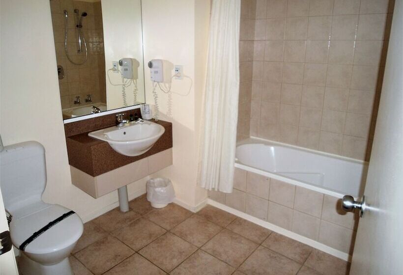 Студио Executive, O Reillys Motel