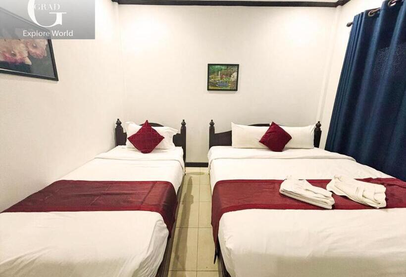 Quarto Triplo Superior, Vang Vieng Central