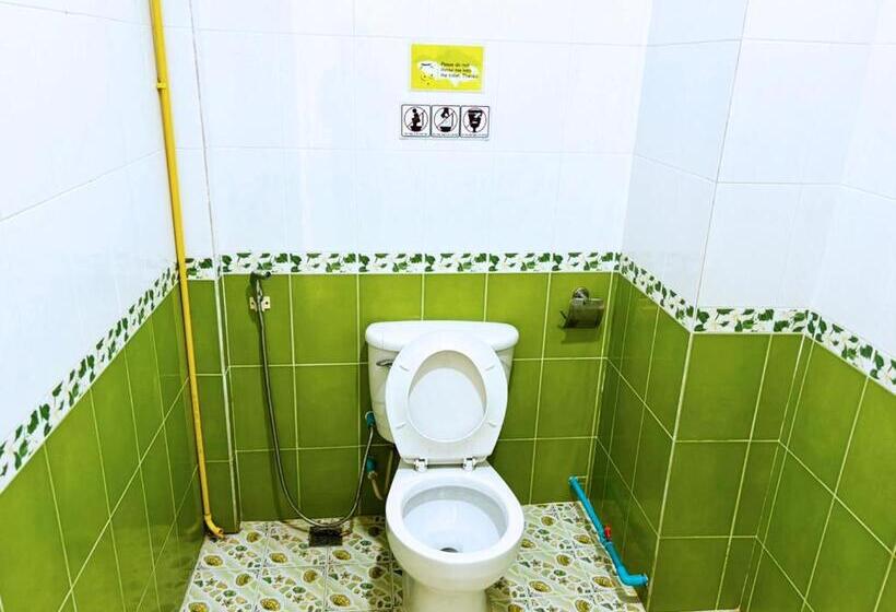 Quarto Estandar com Sacada, Vang Vieng Central
