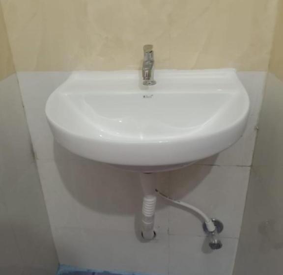 اتاق لوکس, Goroomgo Sahoo Palace Puri   Prime Location Near Sea Beach   Excellent Service With Parking Faciliti