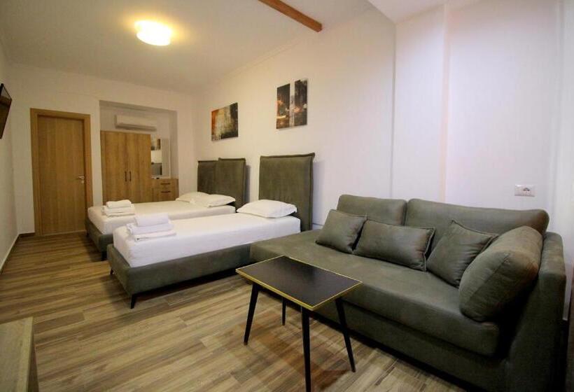 バルコニー付スタンダード４ベッドルーム, Ortus Rooms