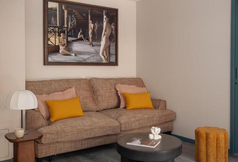 سوییت, Boudoir Des Muses