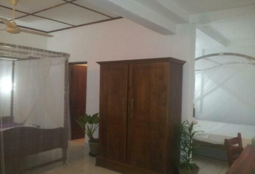 Трехместный Номер Deluxe, White Bridge House & Resort