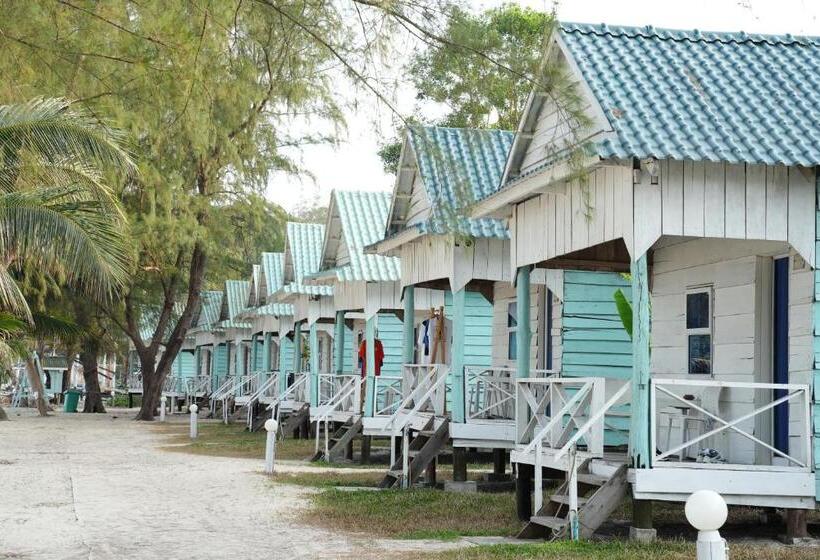 اتاق خانوادگی با چشم‌انداز دریا, Sandy Beach Bungalows