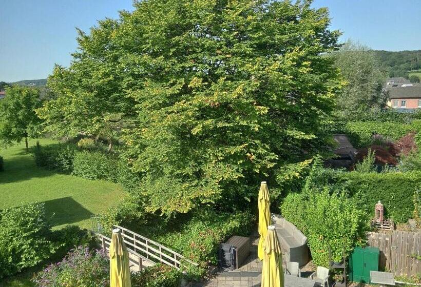 Номер Стандарт, Bnb Het Geluk Van Limburg
