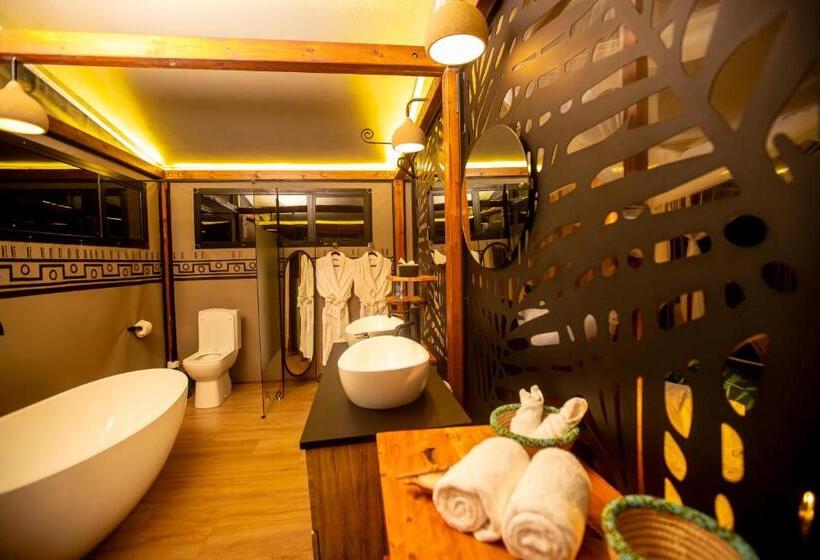 سوییت, Escarpment Serengeti Luxury Camp