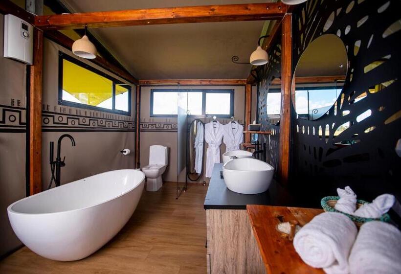 سوییت, Escarpment Serengeti Luxury Camp