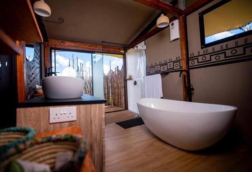 سوییت, Escarpment Serengeti Luxury Camp