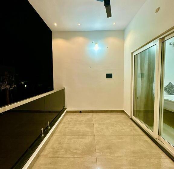 Апартаменты 3 Спальни, Lavish Homestay