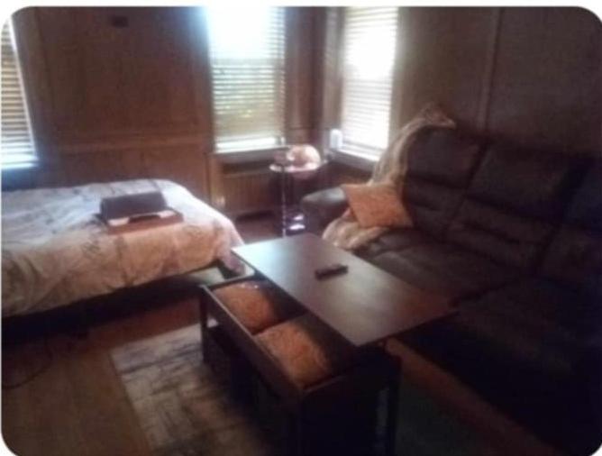 Номер Deluxe, Dunjen Manor
