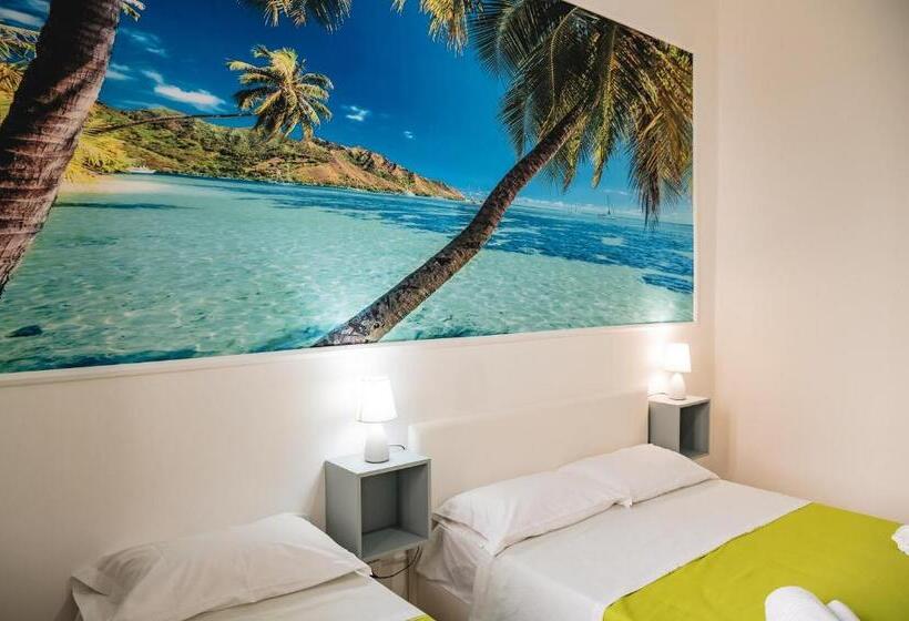 اتاق استاندارد چهار تخته, Sea House