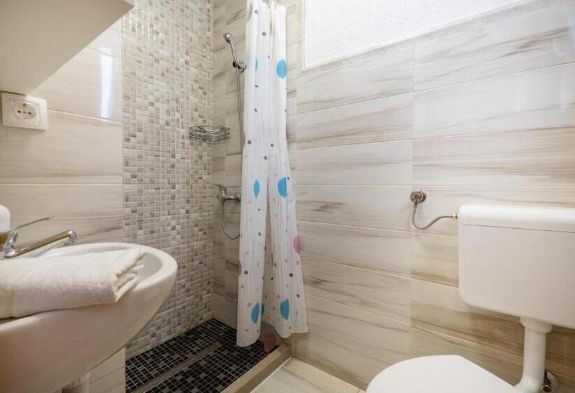 اتاق استاندارد, Guest House Ardiana