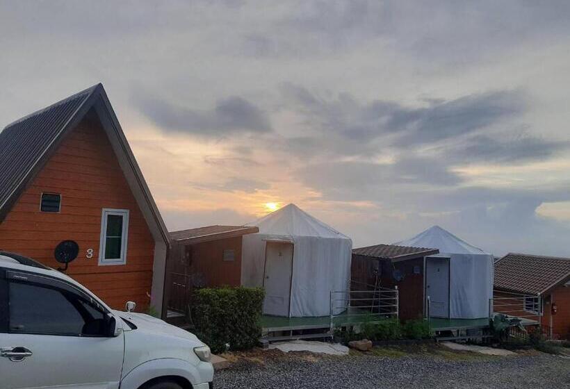 چادر با خدمات رفاهی استاندارد, Ing Ai Mhok Phu Thap Buek