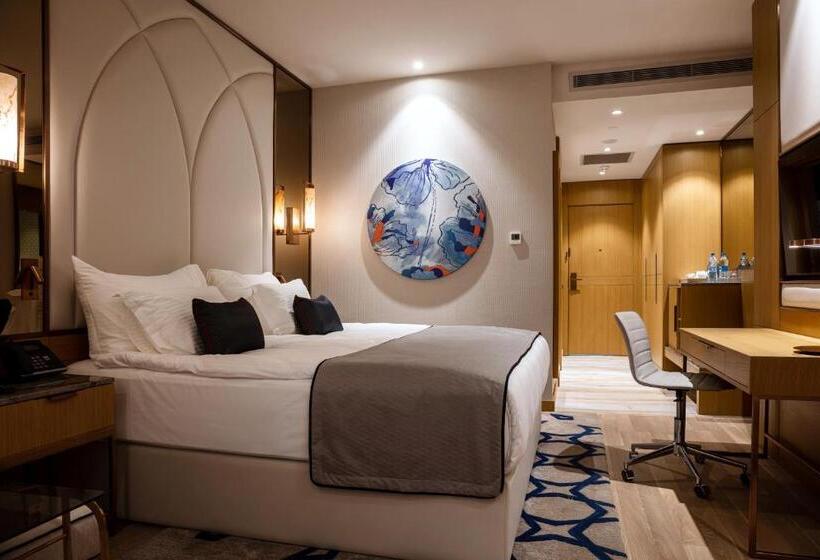 اتاق لوکس با چشم‌انداز, Karavansaray Turkistan Family Hotel   Flying Theatre Access