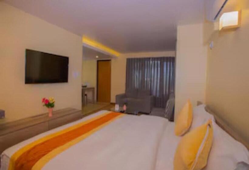 سوییت, Oyo 262 Hotel Kumari