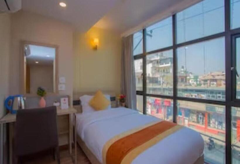 اتاق اکونومی, Oyo 262 Hotel Kumari