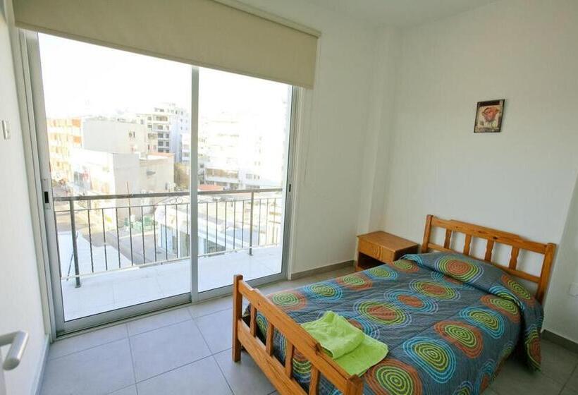 آپارتمان 1 خوابه, S Sari Flats