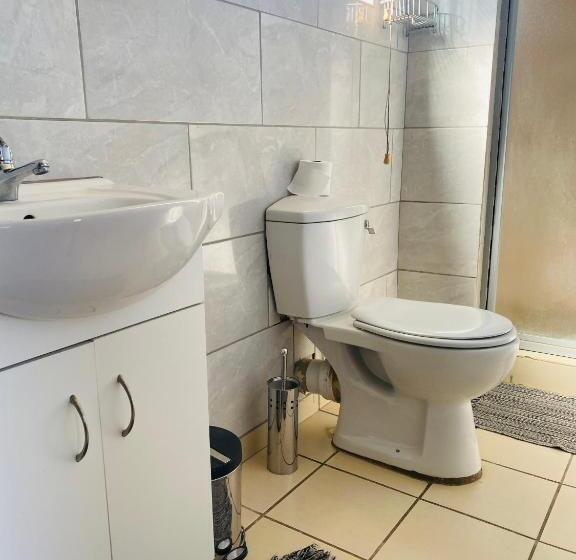 Номер Стандарт, Sisonke Guest House