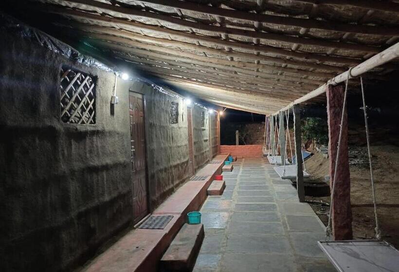 Номер Стандарт, Hampi Waterfall Cottages