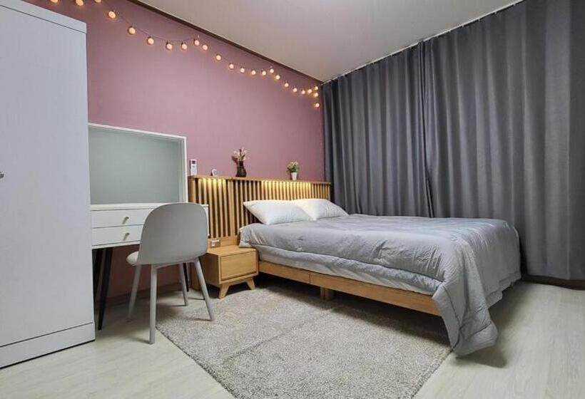اتاق استاندارد, Goseong Deulggot Stay Private House