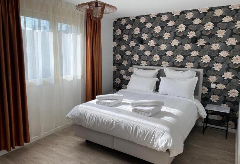 Номер Стандарт, C La Suite