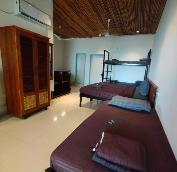 آپارتمان 1 خوابه با چشم‌انداز دریا, Beach Doorz Place Tbv