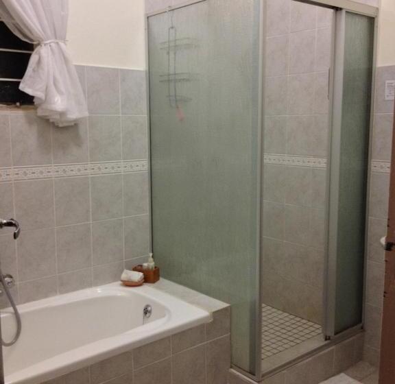 اتاق لوکس, The Nook B&b