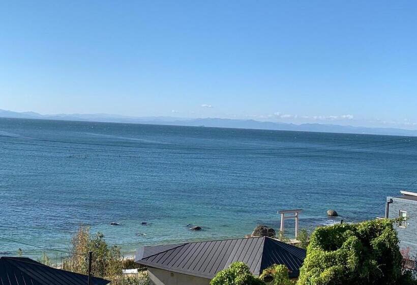 Номер Стандарт, 旅館 Osakana Seaside