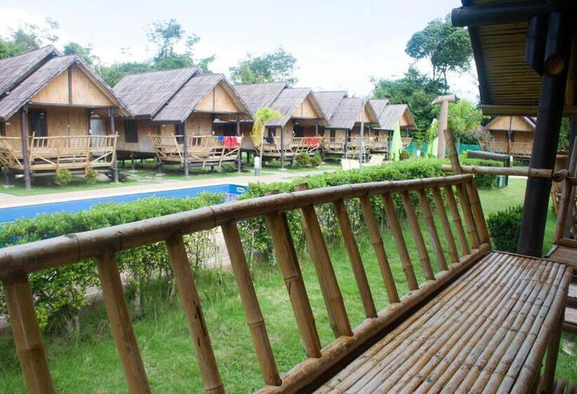 خانه یا کلبه ی ییلاقی با نمای استخر, Ao Nang Khao Kaeo Resort