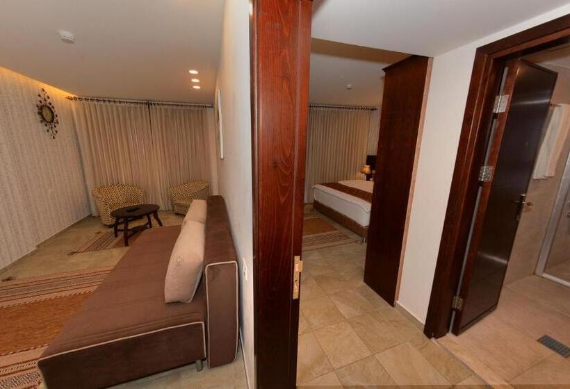 سوییت خانوادگی, Royal Suites