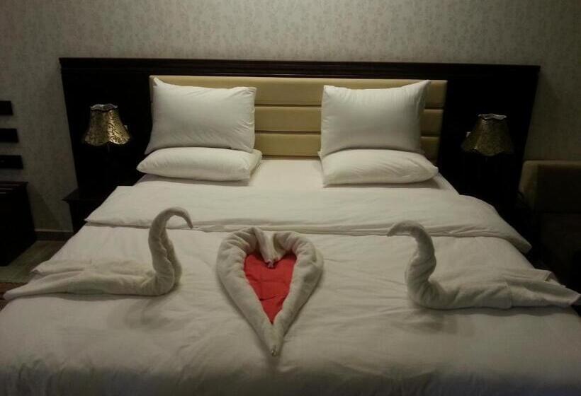 اتاق لوکس خانوادگی, Royal Suites