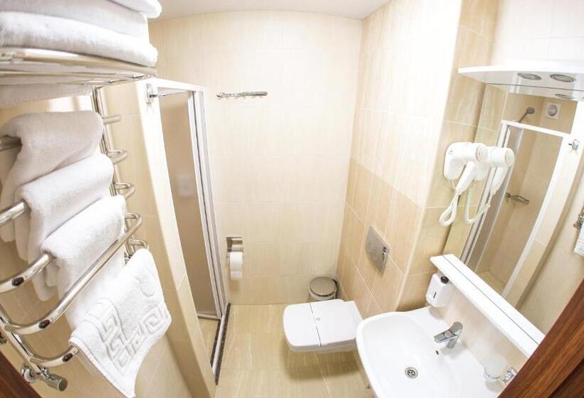 Standard Quadruple Room, Truskavets 365