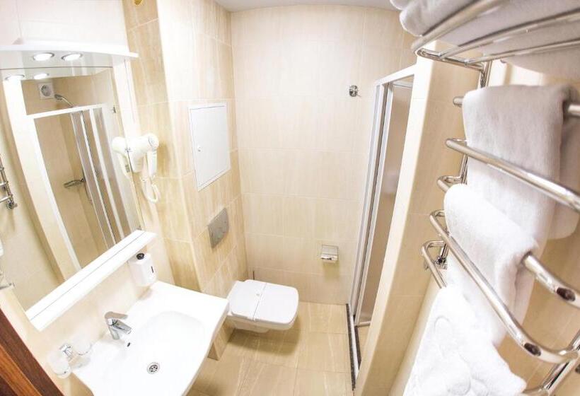 Deluxe Room, Truskavets 365