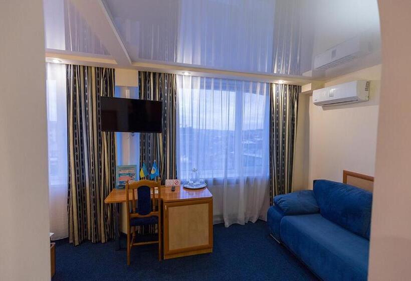 Standard Quadruple Room, Truskavets 365