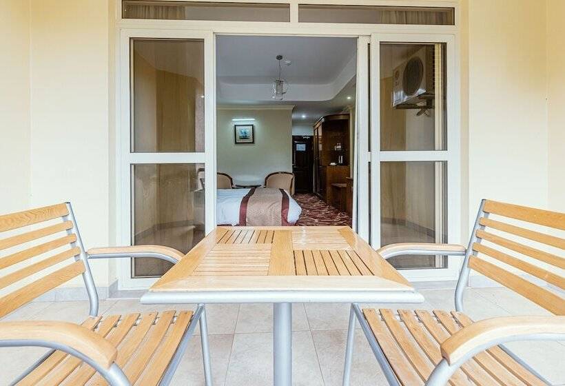 سوئیت پرزیدنت, Mbale Resort