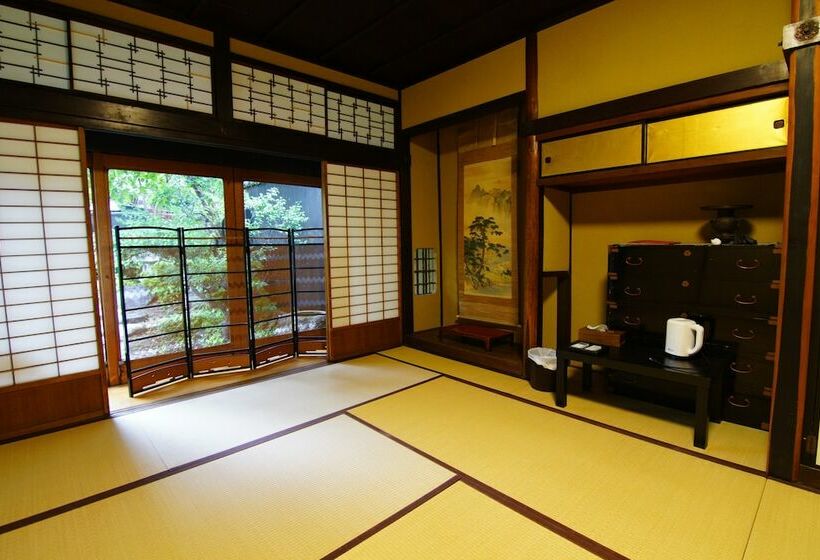 Семейный Номер, Honmachi Juku