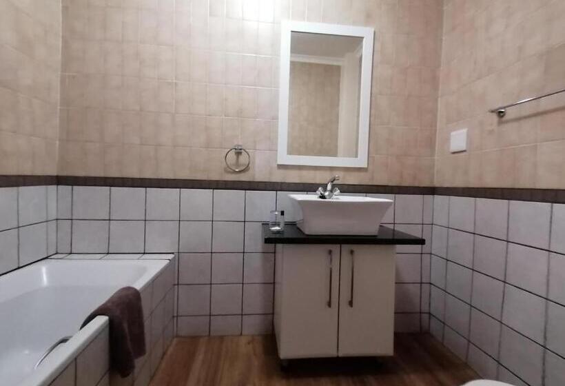 Апартаменты 3 Спальни Вид на Море, Glenmore Sands Beach Resort