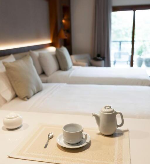 استودیوی لوکس, Five Hotel & Residences