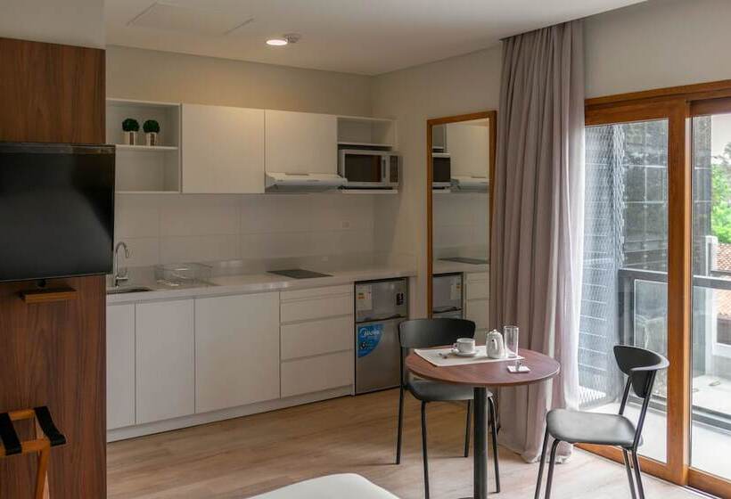 اتاق استاندارد, Five Hotel & Residences
