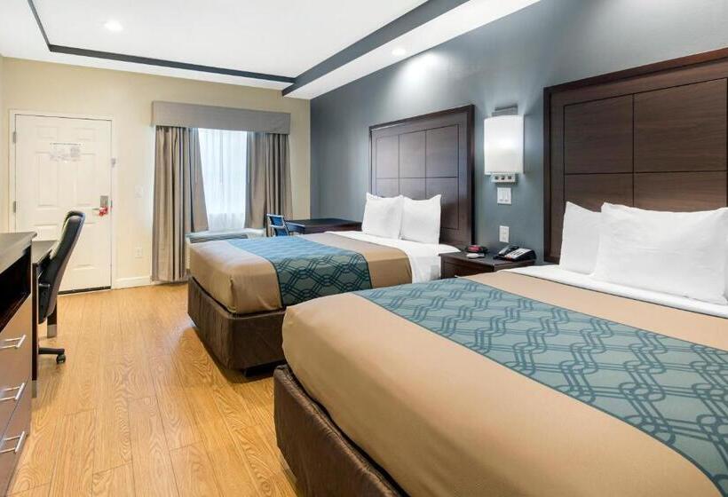 اتاق خانوادگی, Econo Lodge Inn & Suites Houston Willowbrook