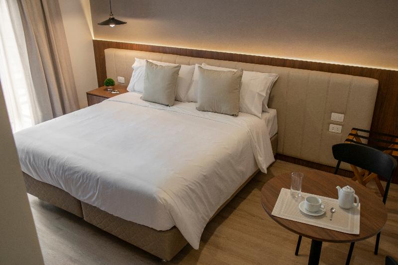 اتاق استاندارد, Five Hotel & Residences