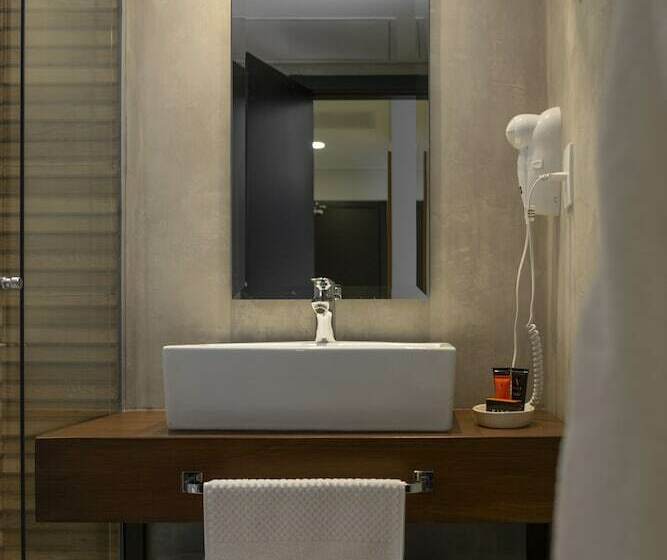 اتاق استاندارد, Five Hotel & Residences