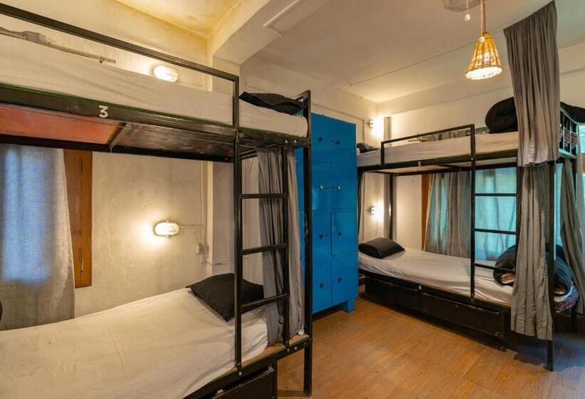 공동 객실, Nomads Hostel