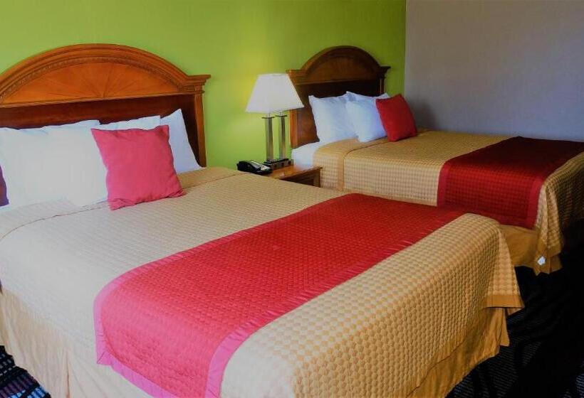 Номер Стандарт, Oak Tree Inn & Suites
