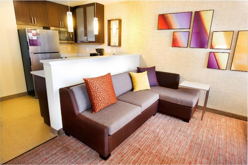 带大床的标准工作室, Residence Inn By Marriott Columbia West/lexington