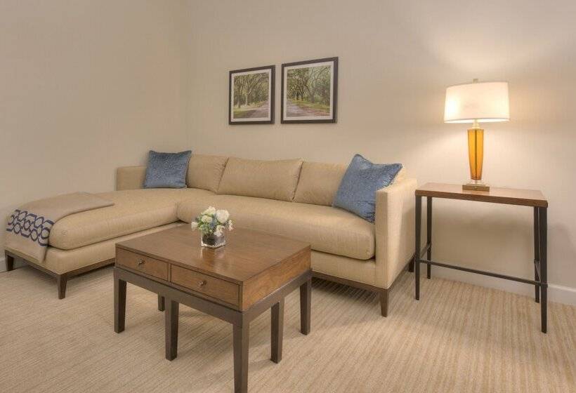 سوییت جونیور, Nopsi Hotel New Orleans