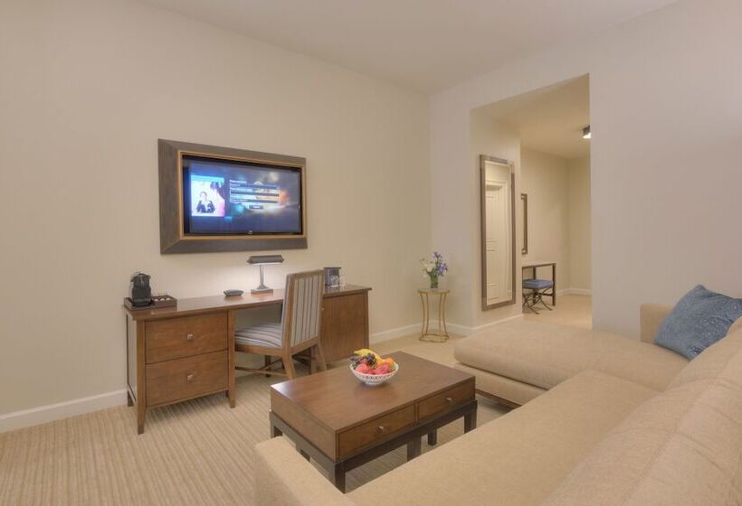 سوییت لوکس, Nopsi Hotel New Orleans