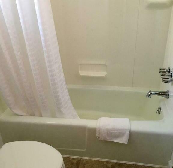 اتاق لوکس, Oak Mar Motel