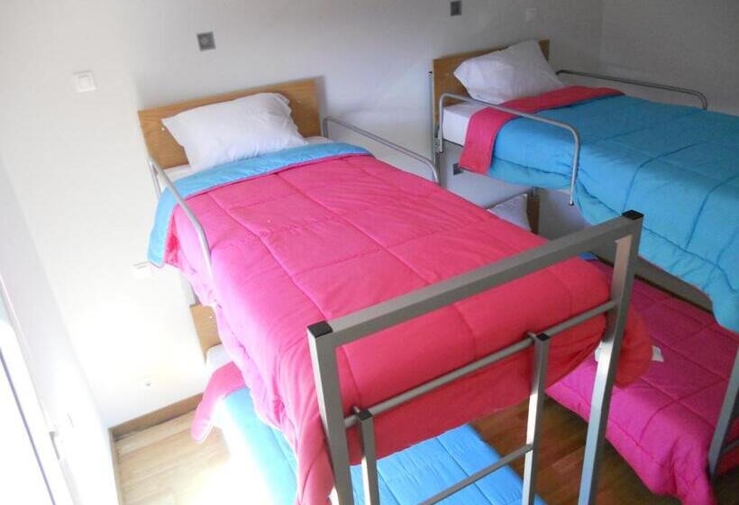 Кровать в Общей Комнате, Azores Youth Hostels São Jorge