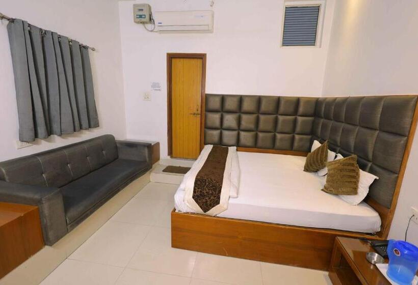 Chambre Deluxe, Ashoka International